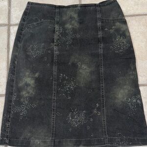 600 west Y2K skirt blk denim w sparkly floral